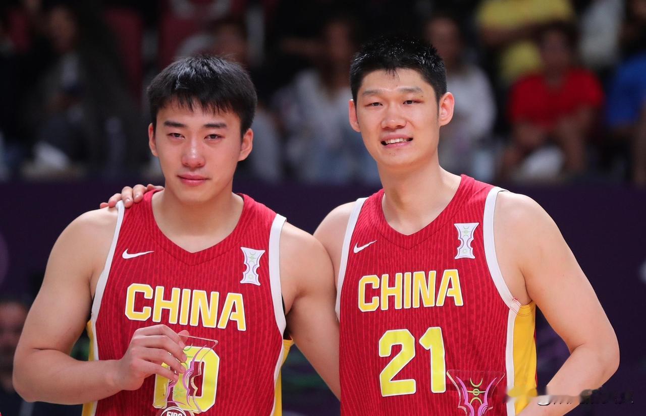 球迷的福音！
男篮世预赛第二阶段比赛，中国男篮今天晚上、明天凌晨 12 点在多哈