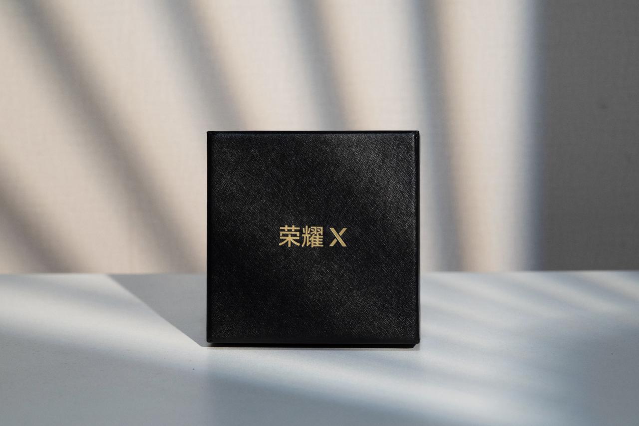 收到荣耀X80 Pro Max发布会邀请函，续航到顶，硬核到底，很符合产品定位，