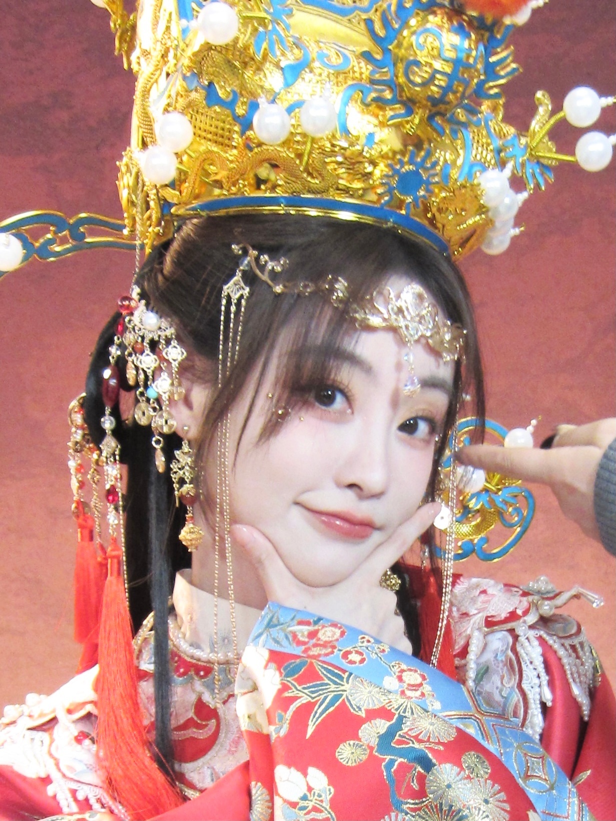 接新年财神来我家~~~祝褚丹这财神造型也太应景了吧[打call][打call][