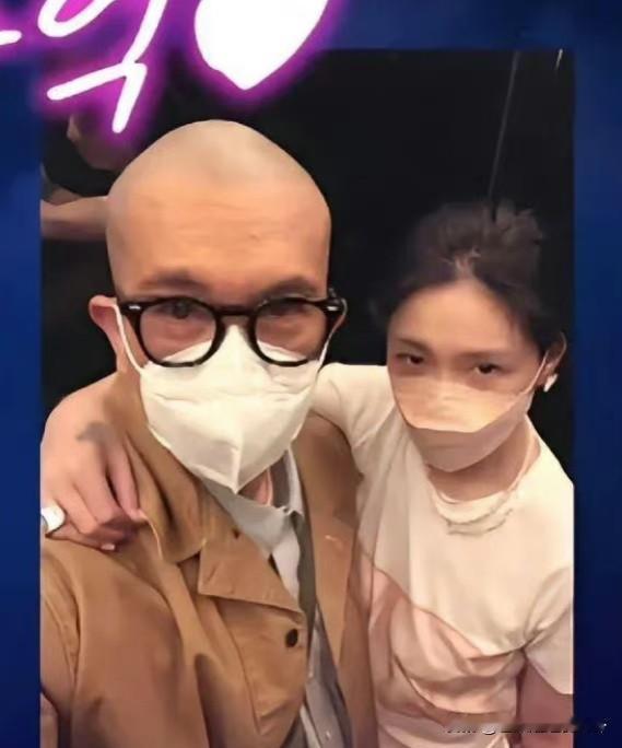 汪小菲晒了和现任在韩国合照，具俊烨也晒了和大S在电梯合影，本想隔空秀恩爱，结果被