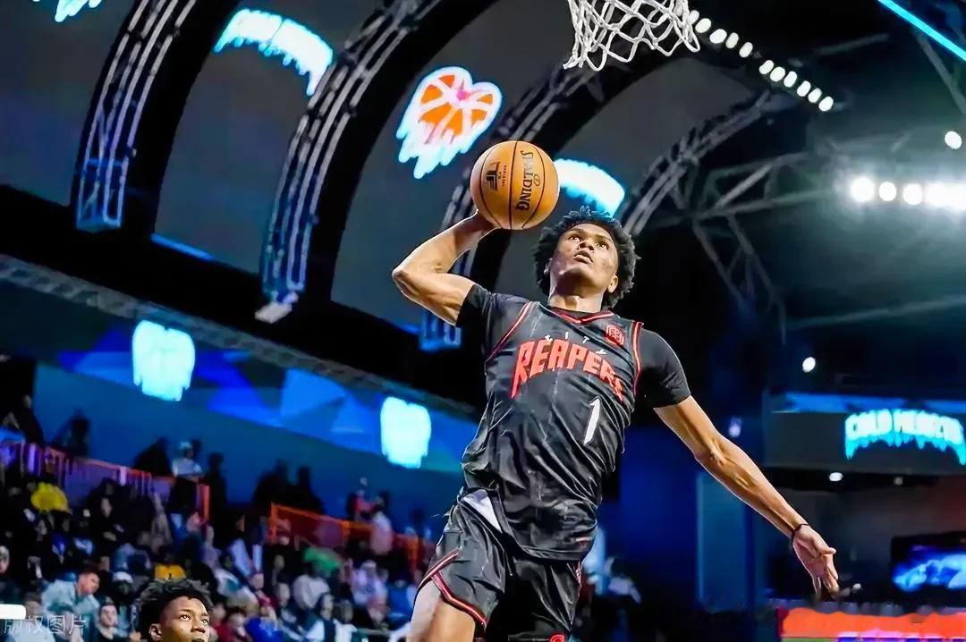 北京时间7月9日NBA火箭队官方宣布:4号新秀阿门.汤普森因为在与开拓者队之间比