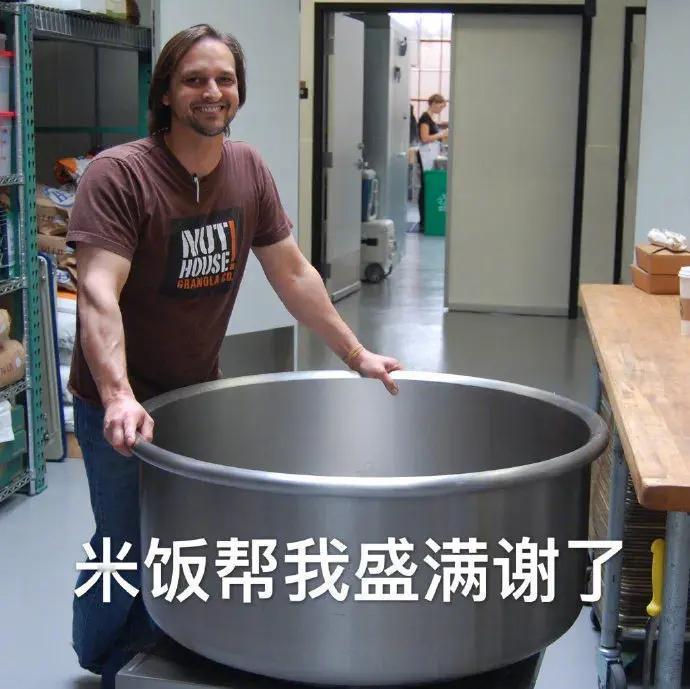 消化能力不好腹胀的时候，可能吃一点点东西都会觉得腹胀，肚子大。那可以试着先断食一