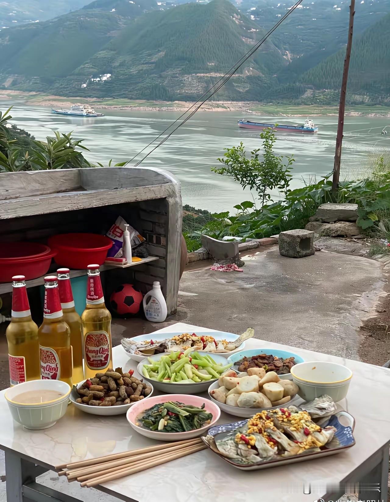 不得不说，这样的环境，给五百万都不会搬吧？[赞][赞][赞]