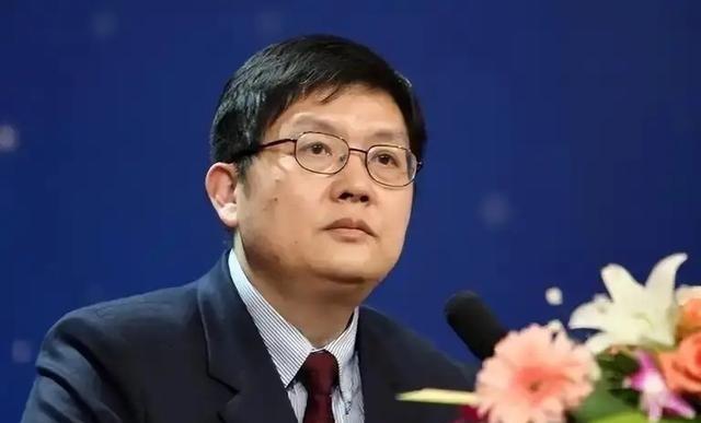 中方呼吁谨慎前往日本，然而复旦大学的冯玮却在此时，高调推荐中国学生去日本，并把这