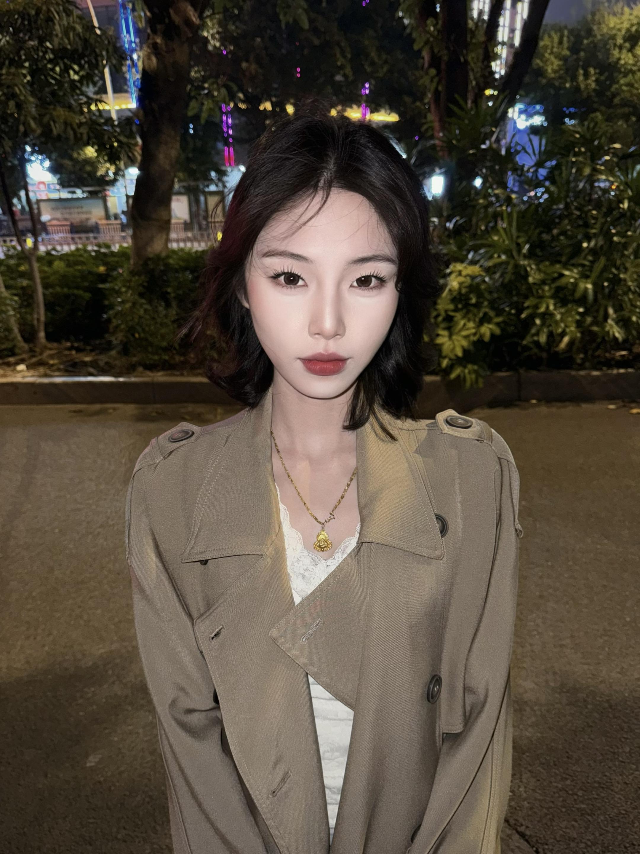 如果癡癡的等 某日終於可等到一生中最愛。