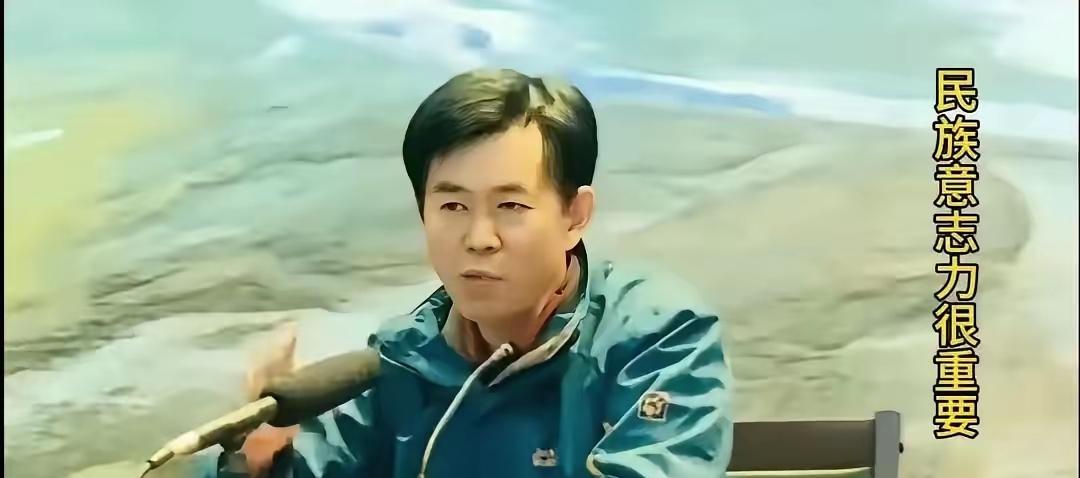 戴旭的笔可能要停了！
不是他讲得不对，那些“C形包围”的预警、4000公里安全防