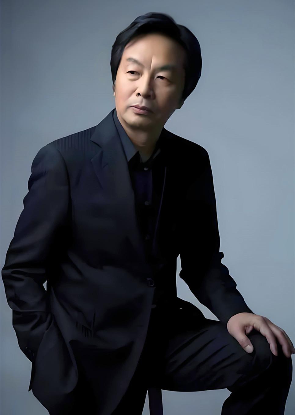 作家刘震云说：
“当有人侮辱你，千万别生气，狮子从来不会因狗吠而愤怒，老虎从来不