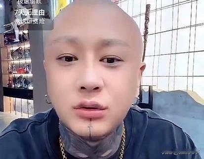 f/z今晚直播，看到粉丝评论“能不能别给她洗白？

          （沈曼）