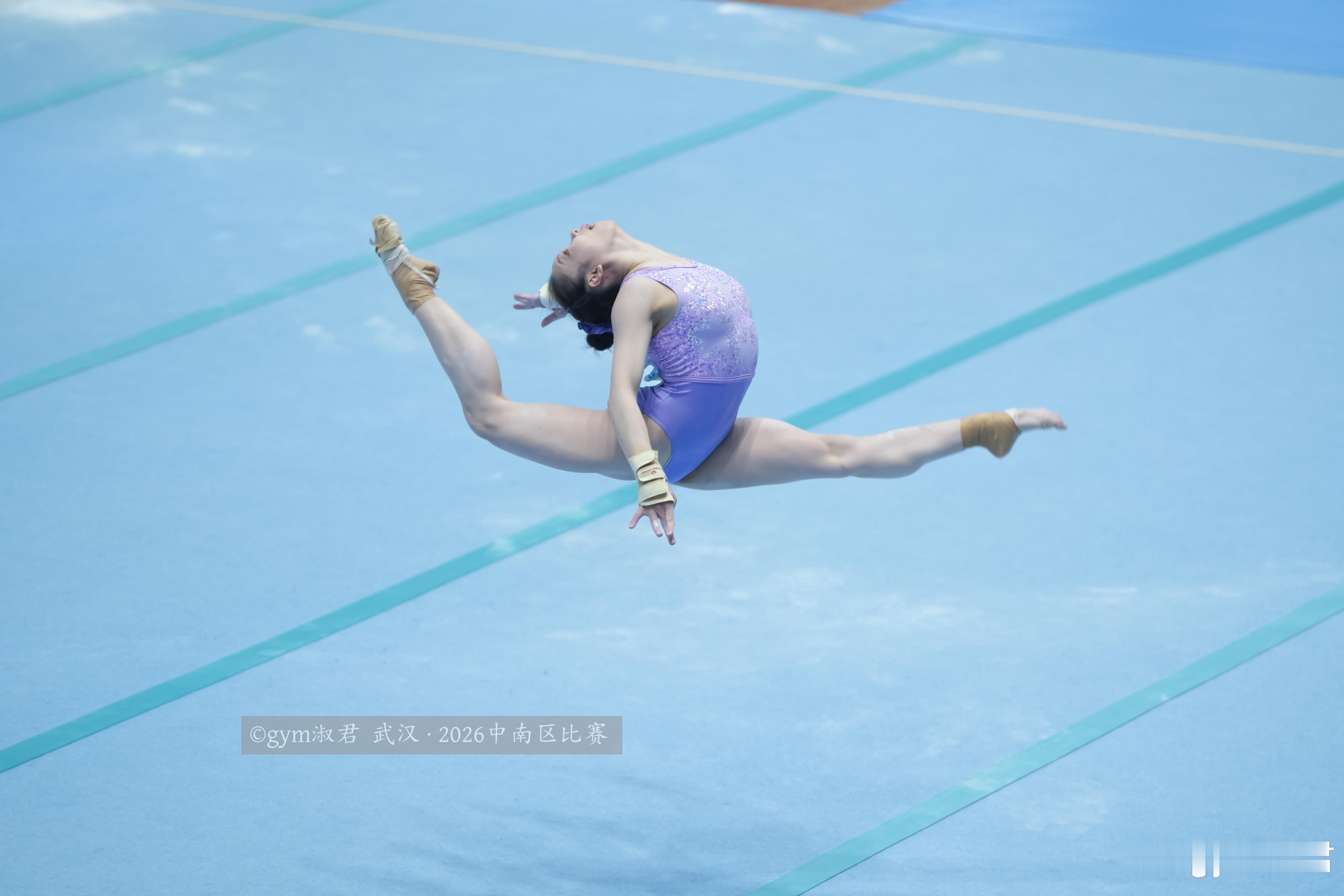 体操胡嘉菲 很努力恢复的菲总，还能看到这一套自由操真的是太好了，喜欢！ 