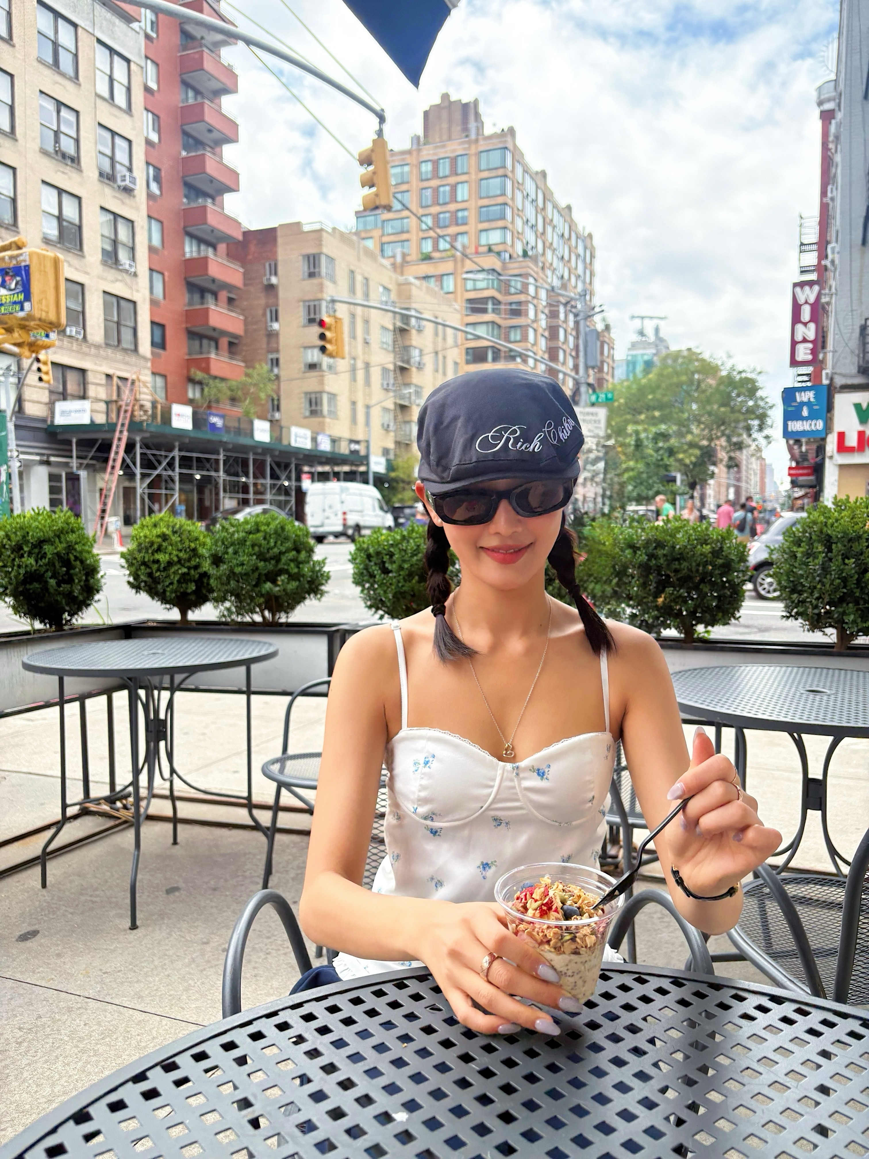idle组合Minnie梦幻主唱🩷美食鉴赏家金咪260810 米妮ig更新ny