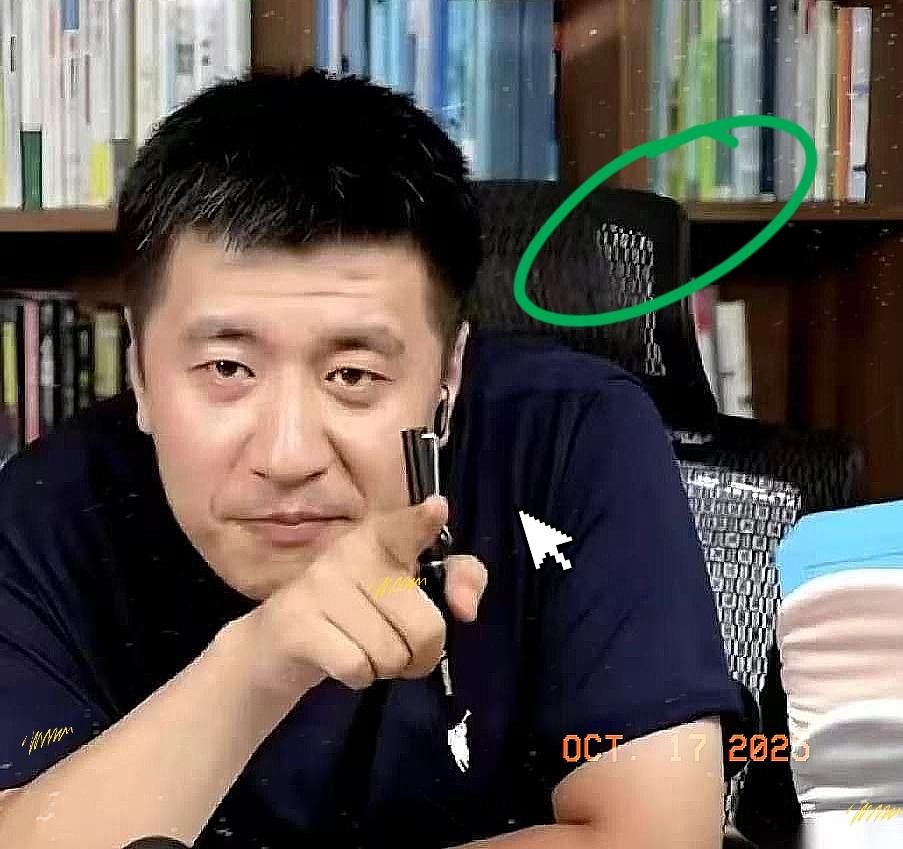 张雪峰这段话太扎心！听完我后背直冒冷汗，终于懂了为啥要拼命读书！
 
他说当年学