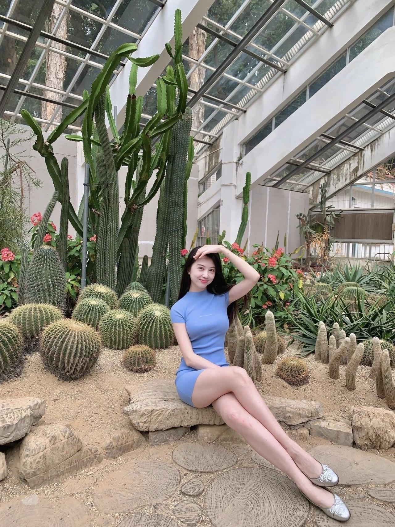 婀娜多姿窈窕淑女自然清新美少女 美少女的微笑 秋日少女照 自然美少女自拍 清秀美