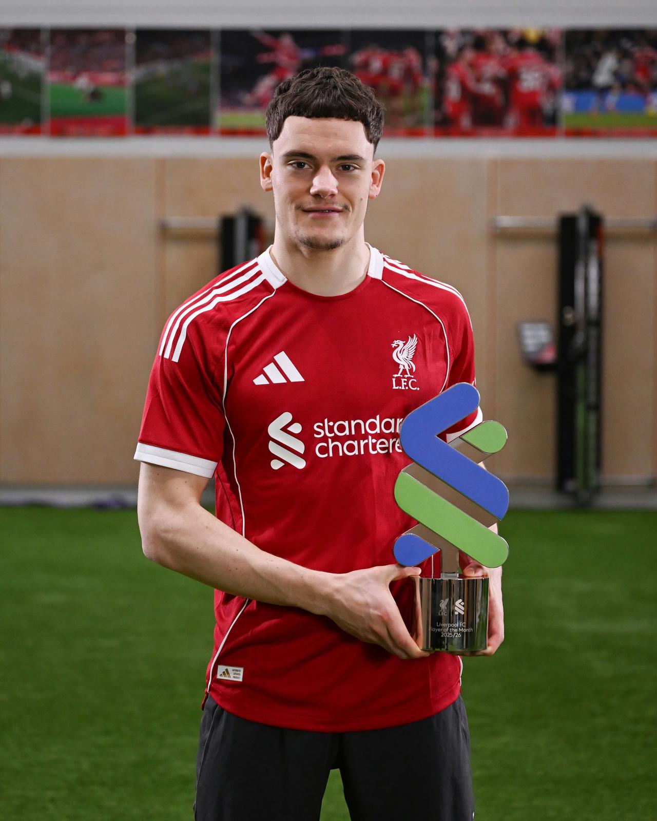 利物浦花费上亿买来的维尔茨，如今渐入佳境。斯洛特的进攻战术能更多以他为核心，他也