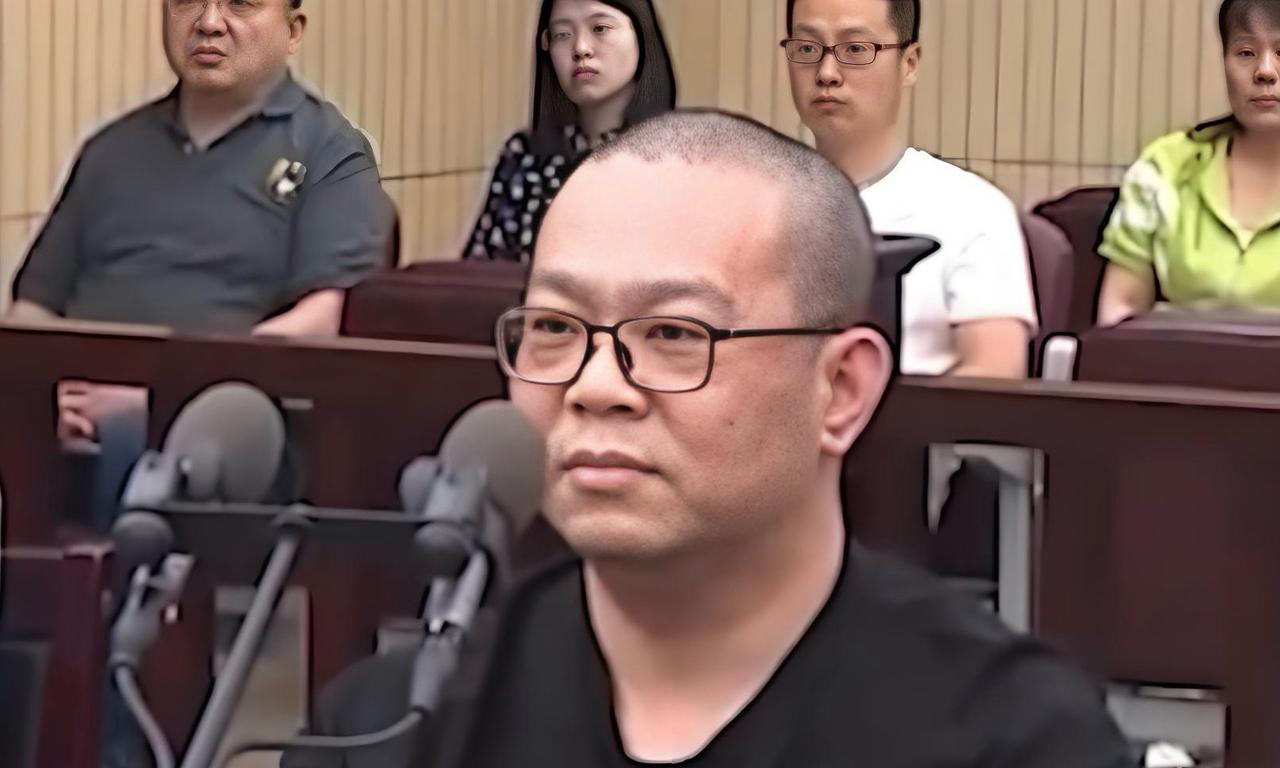 华融国际原总经理白天辉被执行死刑，4年间受贿超11亿元，为追求短期业绩，去投一些