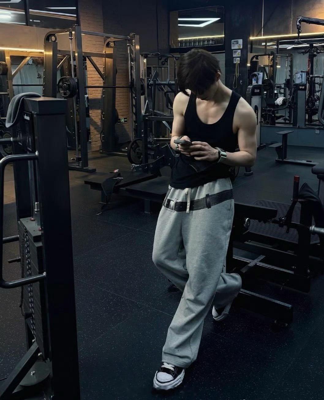 何与这个身材是真的顶