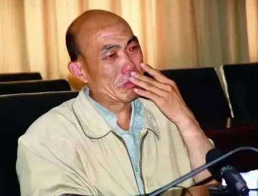 胥敬祥冤案：原办案人员追责法律分析
 
胥敬祥含冤入狱16年，临近释放被改判无罪