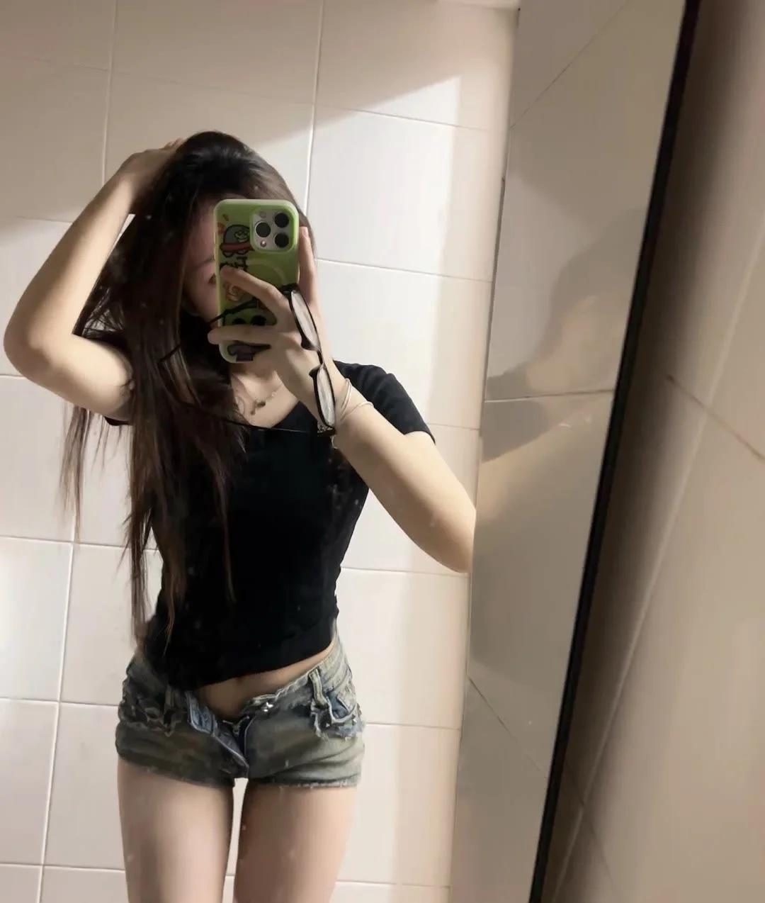 芜湖DDD
有点小无聊 主动点就会有故事