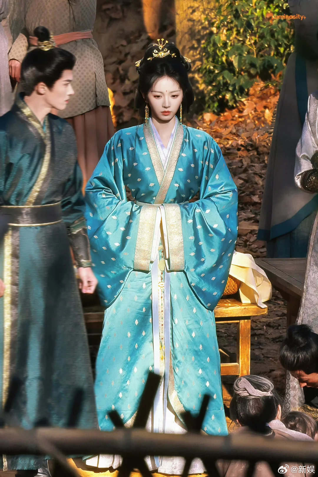 田曦薇妇女节请客田曦薇妇女节请客剧组人美心善的田曦薇又请客了，妇女节请剧组喝奶茶