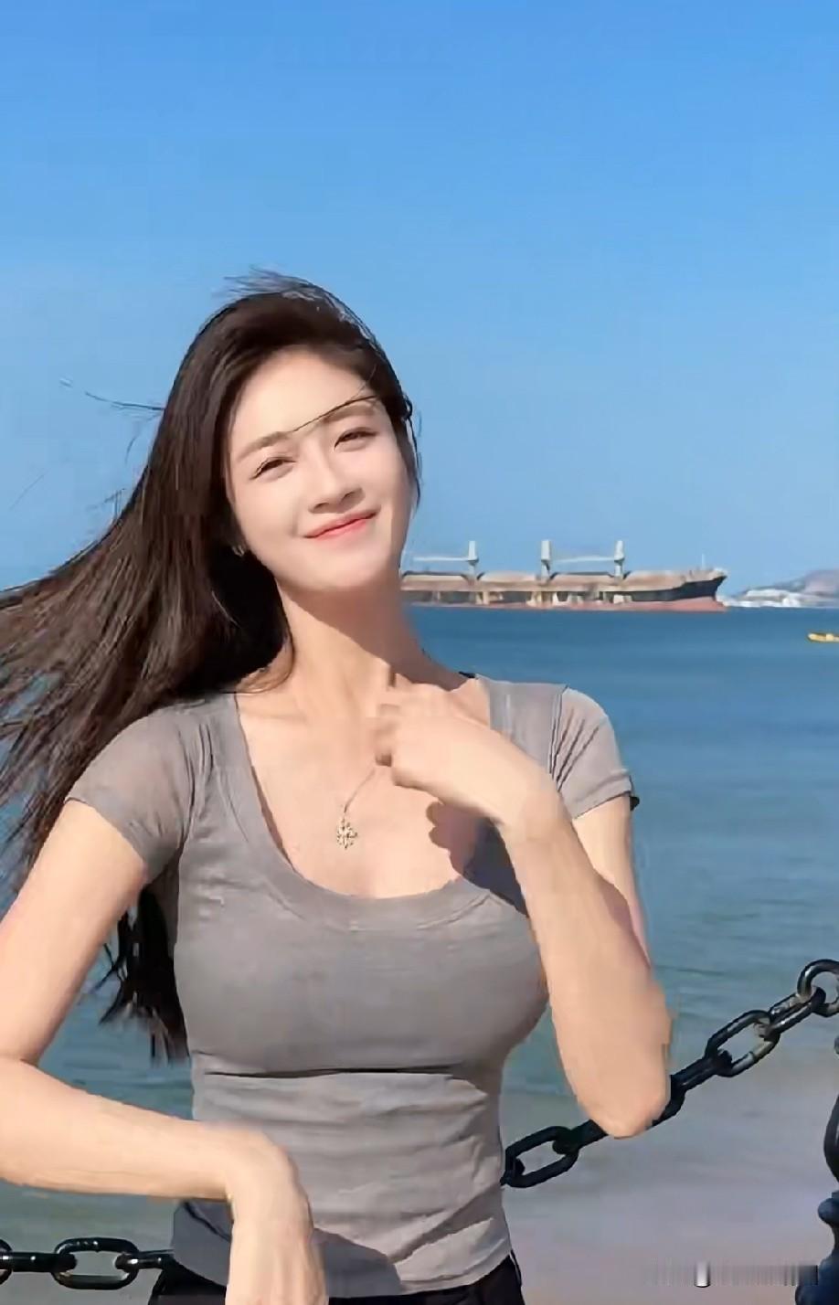 生活没有一帆风顺，苦难不是用来抱怨的。学会接纳遗憾，放下执念，在平凡日常里沉淀自