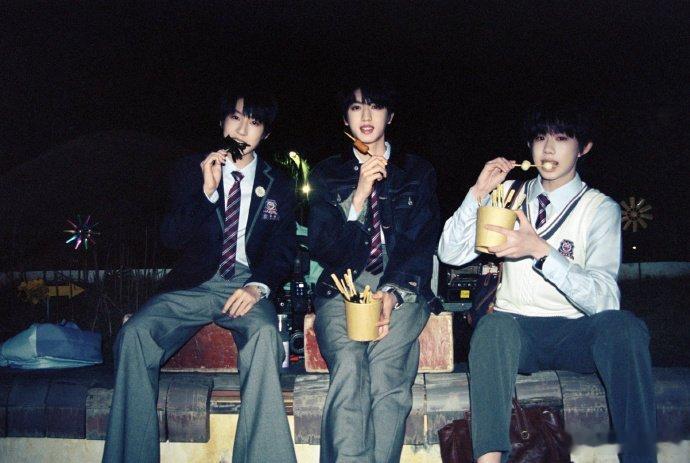 张桂源陈奕恒杨博文胶片照    好帅呀 