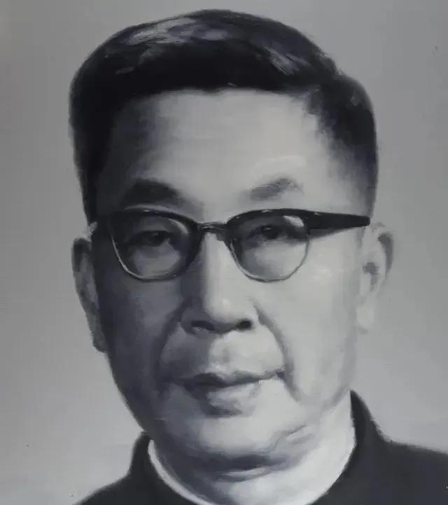 1966年8月24日，老舍投湖自尽于北京西城太平湖，在投湖自尽前，他特别舍不得自