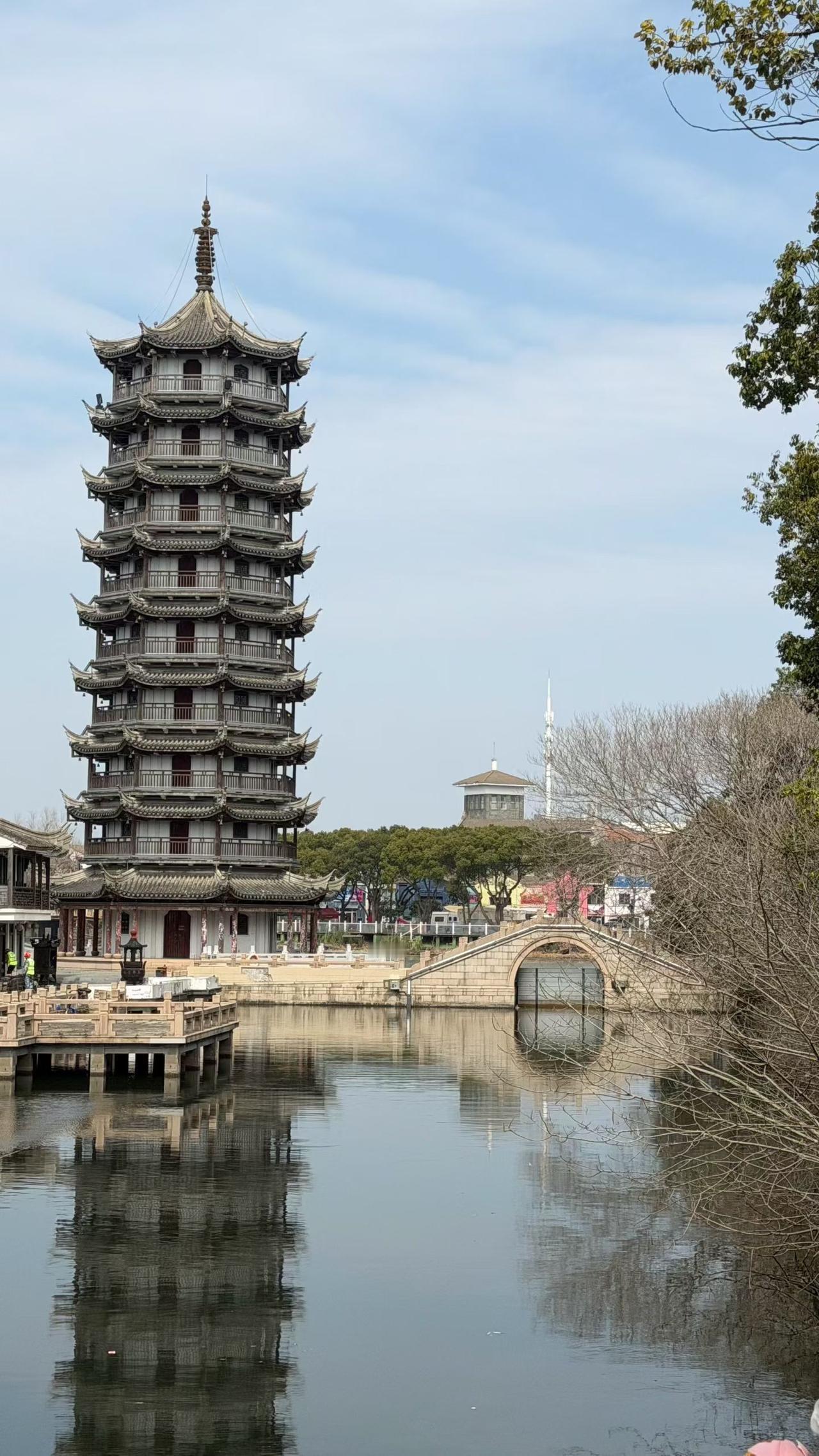 五年后成都房价会上涨吗房价至少在20年内无法上涨，因为现行房价早已超越了百分之九