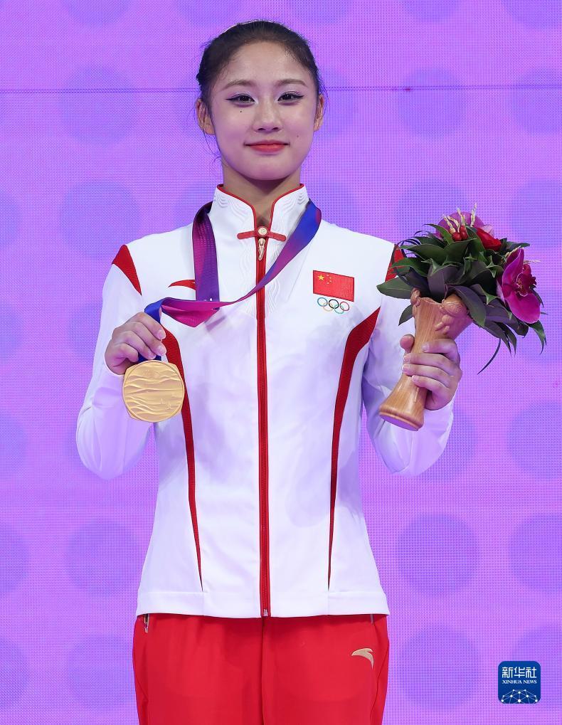 #左彤#来自江苏的姑娘左彤，在杭州亚运会女子体操全能比赛中，顶住了压力，在家门口