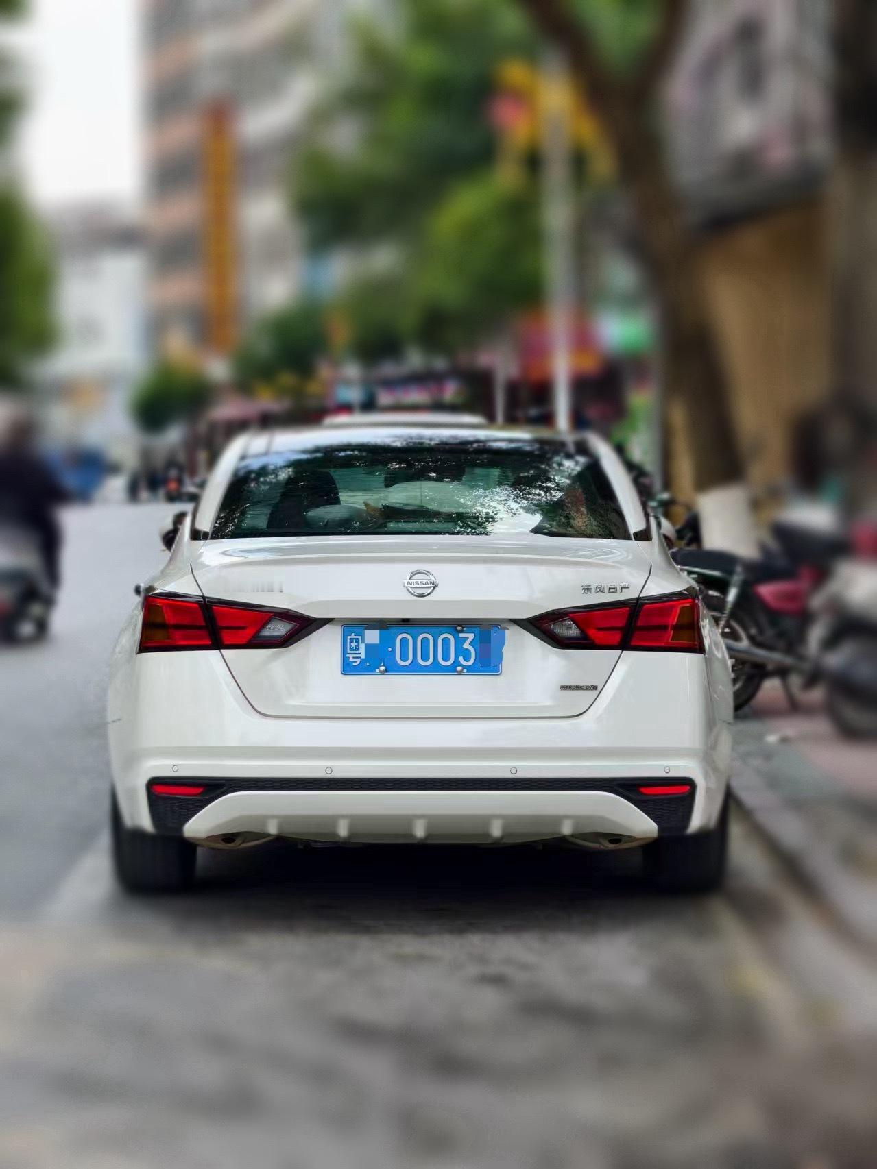 我的车牌还可以吧，应该配得上我的老天籁吧