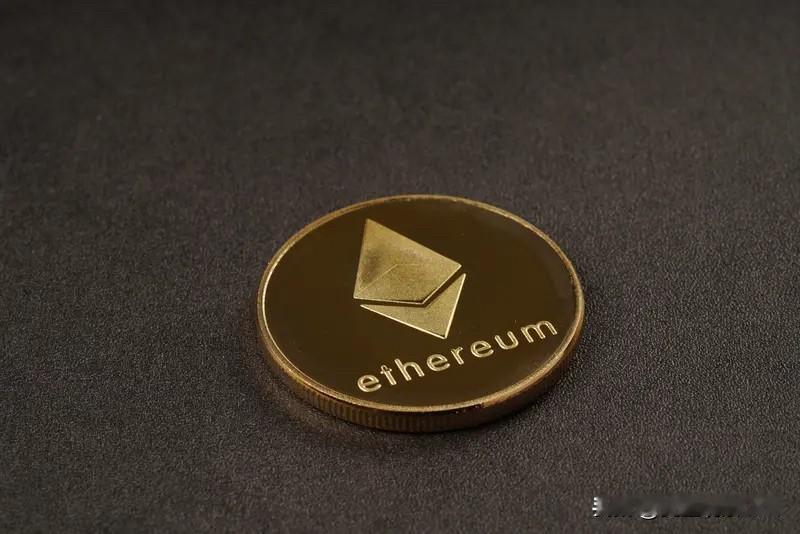 【BitMine再买5.35万枚ETH：持仓已占以太坊总供应量4.9%】

机构