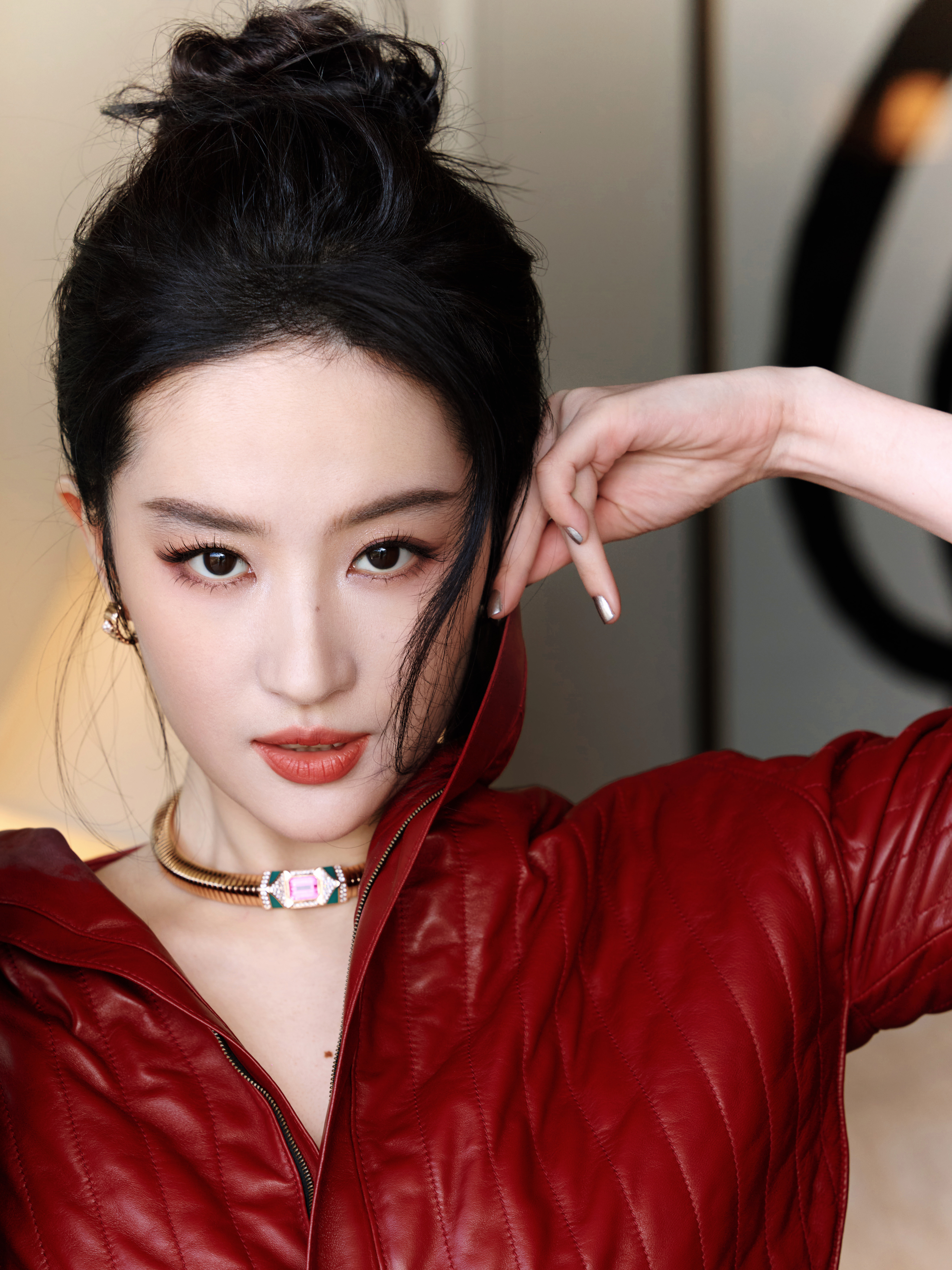 刘亦菲出席洛杉矶Vogue World ：Hollywood活动造型图集，身着L
