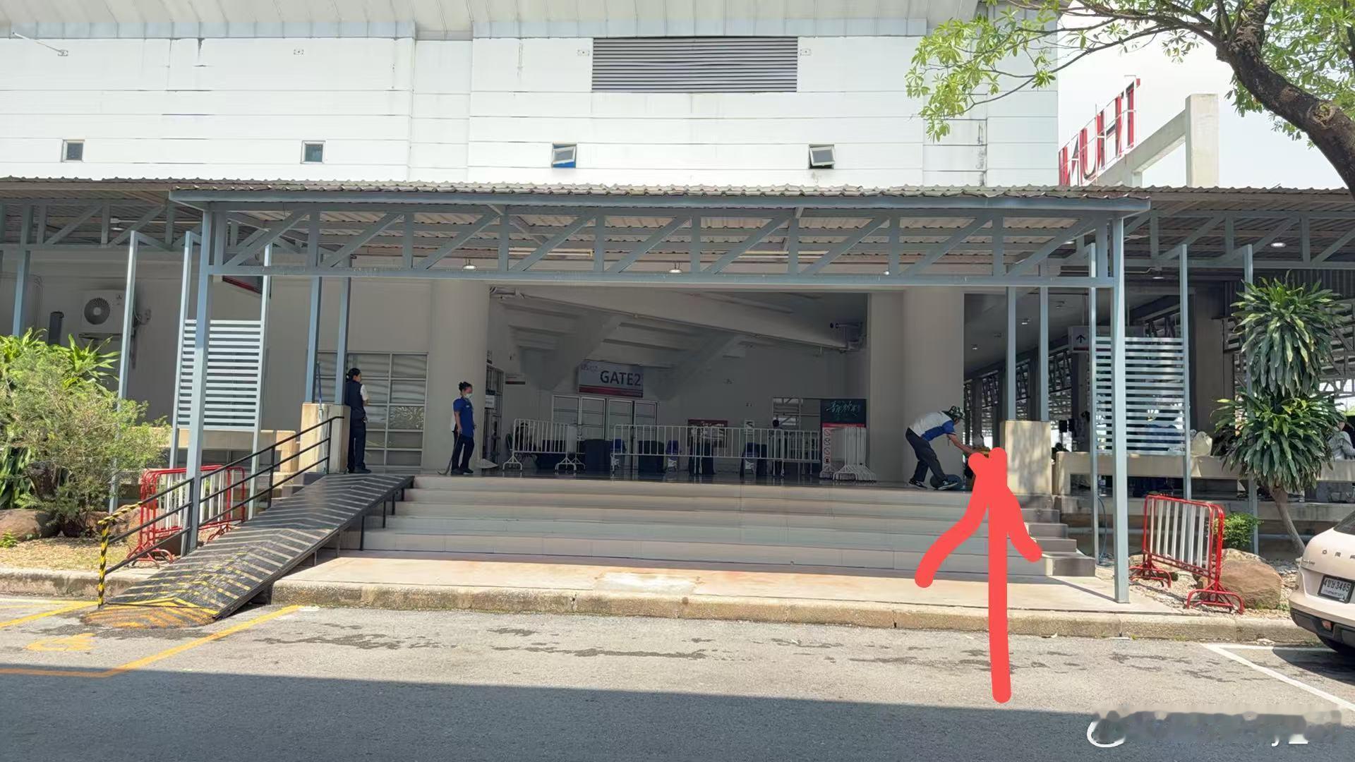 郝熠然 hyr郝熠然 V姐物料在这里发放【看图1—图3】领取时间：16：00~1