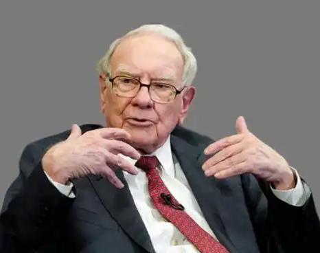 95岁巴菲特退休爆预言：“美日会更强大”！人们在猜“咋不提中国”时，没成想他关于