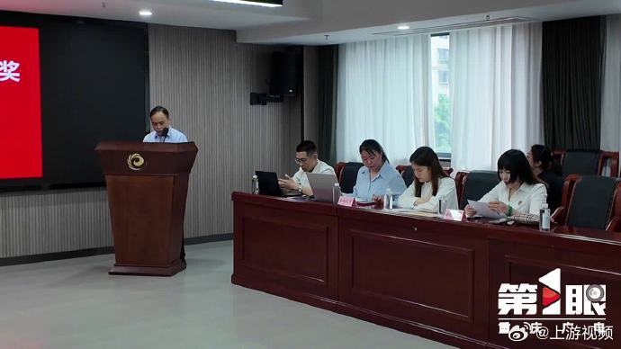 【连续三天每天额外增加520万现金奖！#重庆有奖发票奖金池持续加码# 】消费后随
