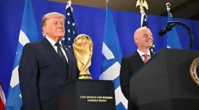 这主意是真损啊！FIFA主席因凡蒂诺说到：我们就安排中美合办世界杯，这样球员们会