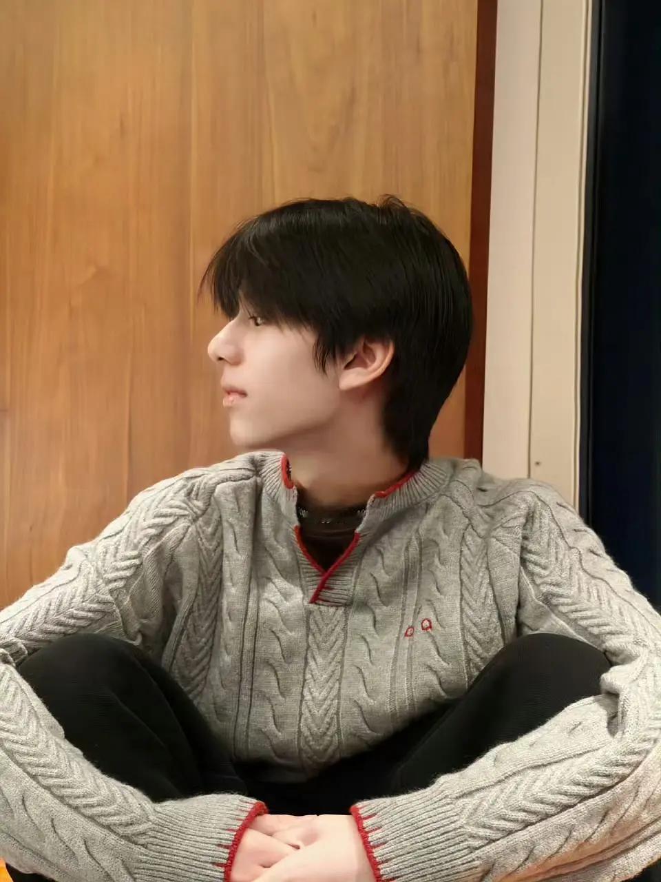 周也林子烨长得很像吗？ 