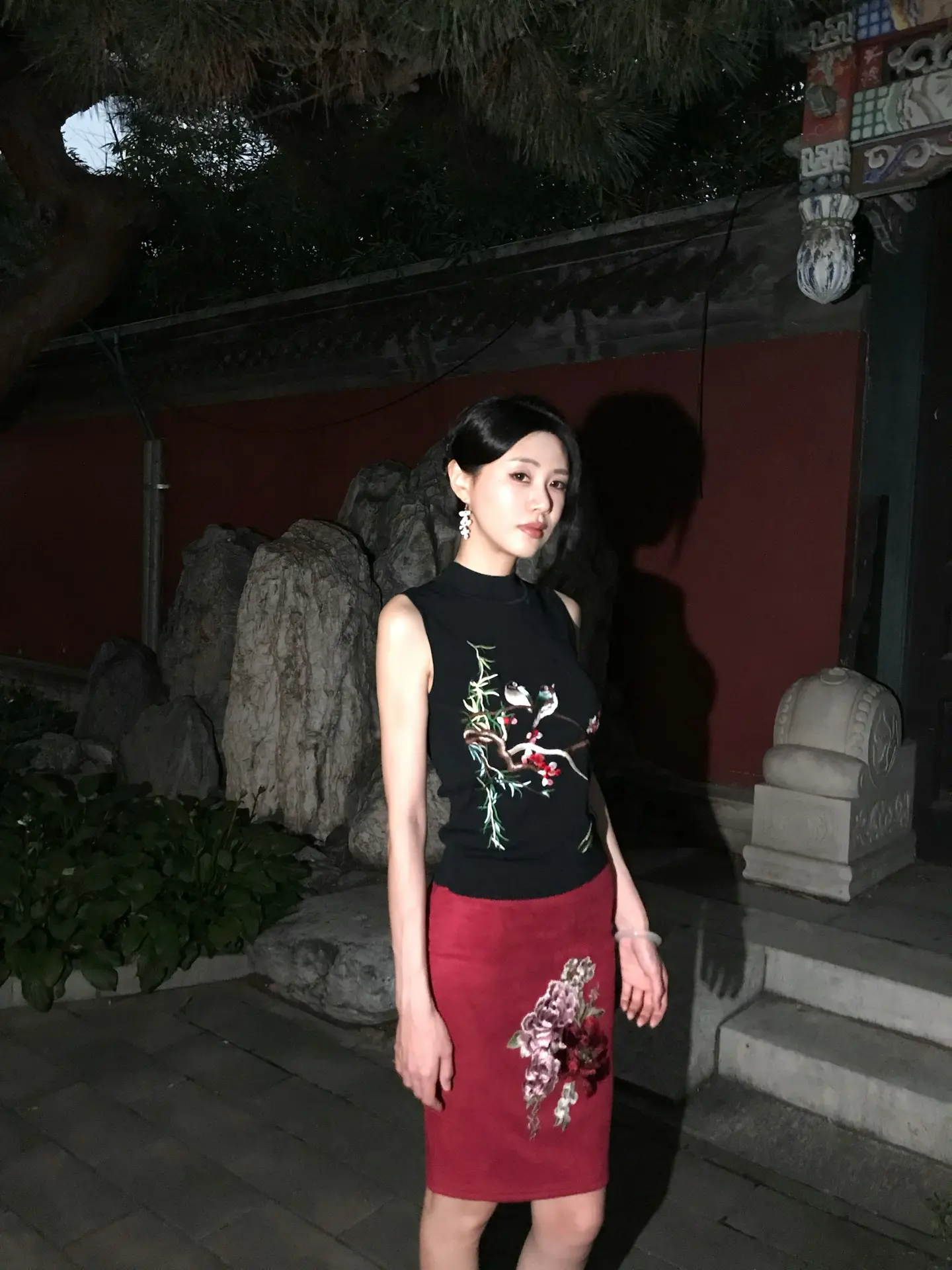 被甩过 被绿过 被骂过 唯独没有被钱砸过的各位 即将八月 又是单身王 下午好