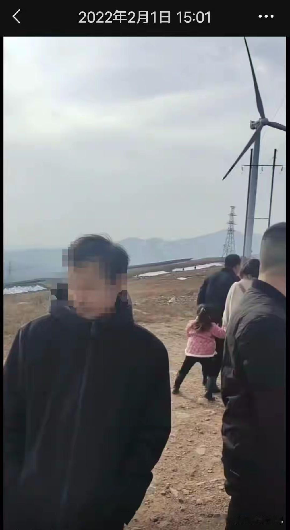 善举遭质疑？河南平顶山，20多年前，大爷在路边捡到一智力障碍的孩子，没人来找，被