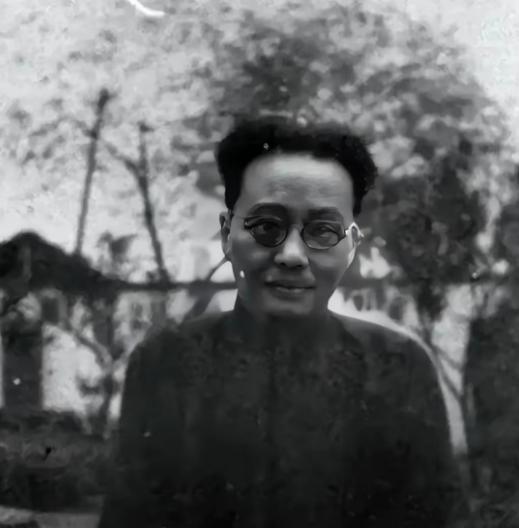 1975年战犯周养浩特赦后执意赴台投奔蒋介石，刚到香港蒋便离世，苦等 140 天