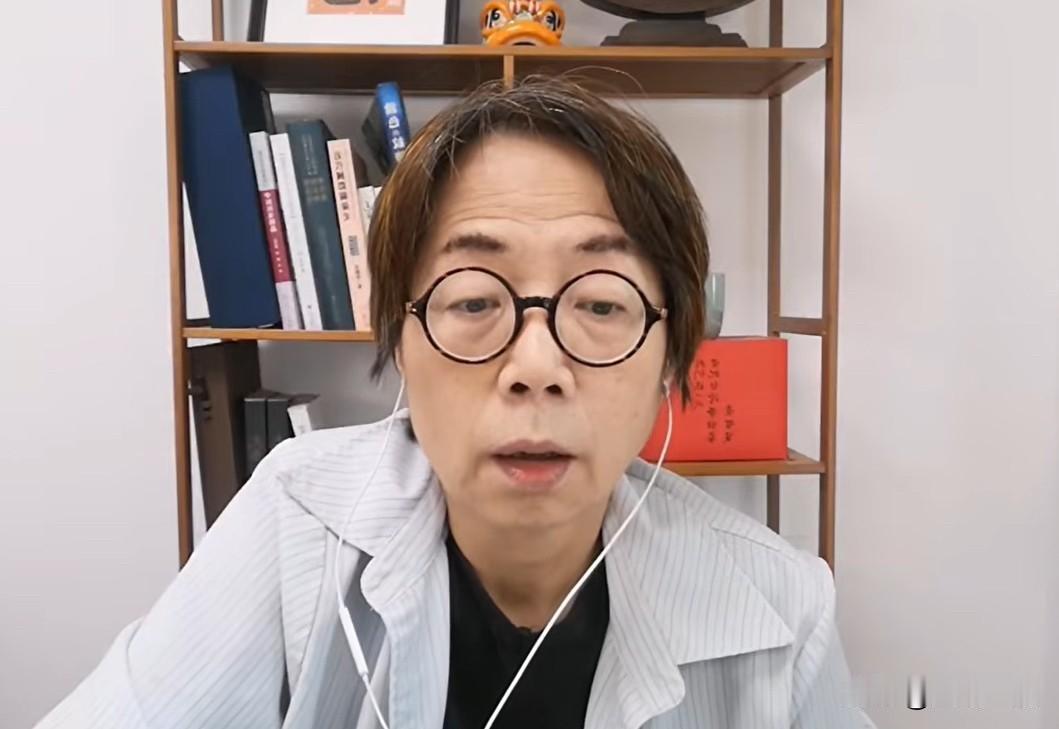 黄智贤为何抛出“台独话术”?

媒体人黄智贤今天（1日）在节目中声称，“蓝绿都希