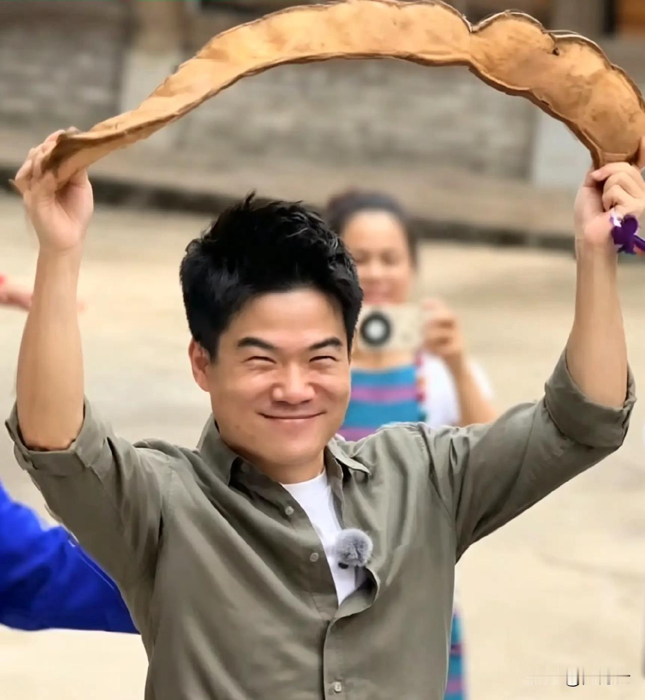 历经磨难，仍保稚子之心。董宇辉这一点太难得了，只要把他从直播间放出去，回归自然，