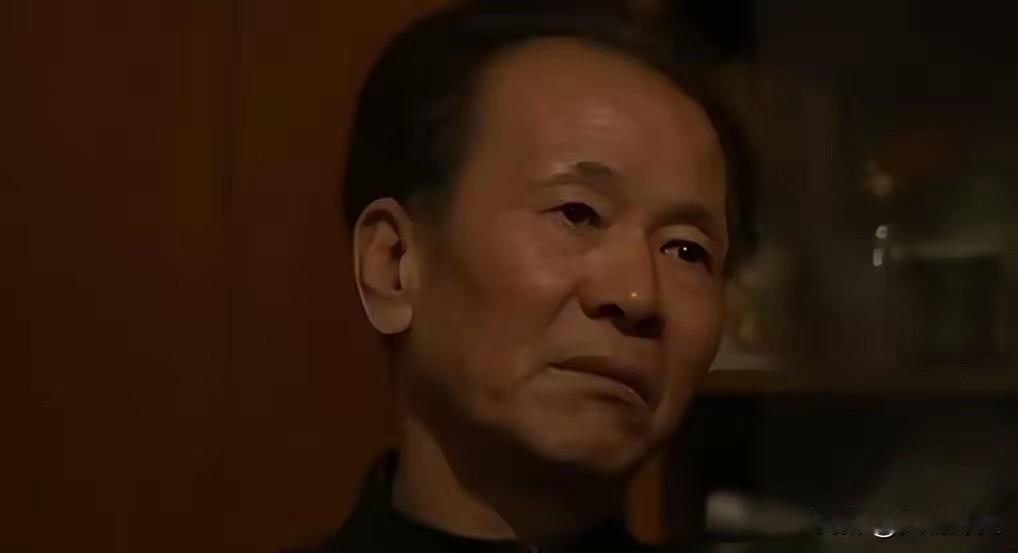 他因“强奸”女歌手被判7年，在狱中，6次拒绝减刑，理由是“无罪之人不接受减刑”。