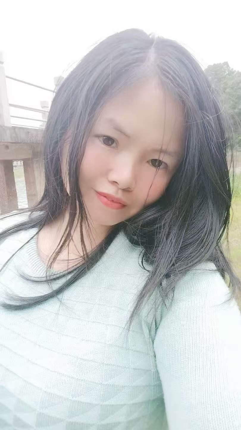 应该是我这样的离婚中年妇女最能吸引人了，还未满50岁，无不良嗜好，从不打麻将，不