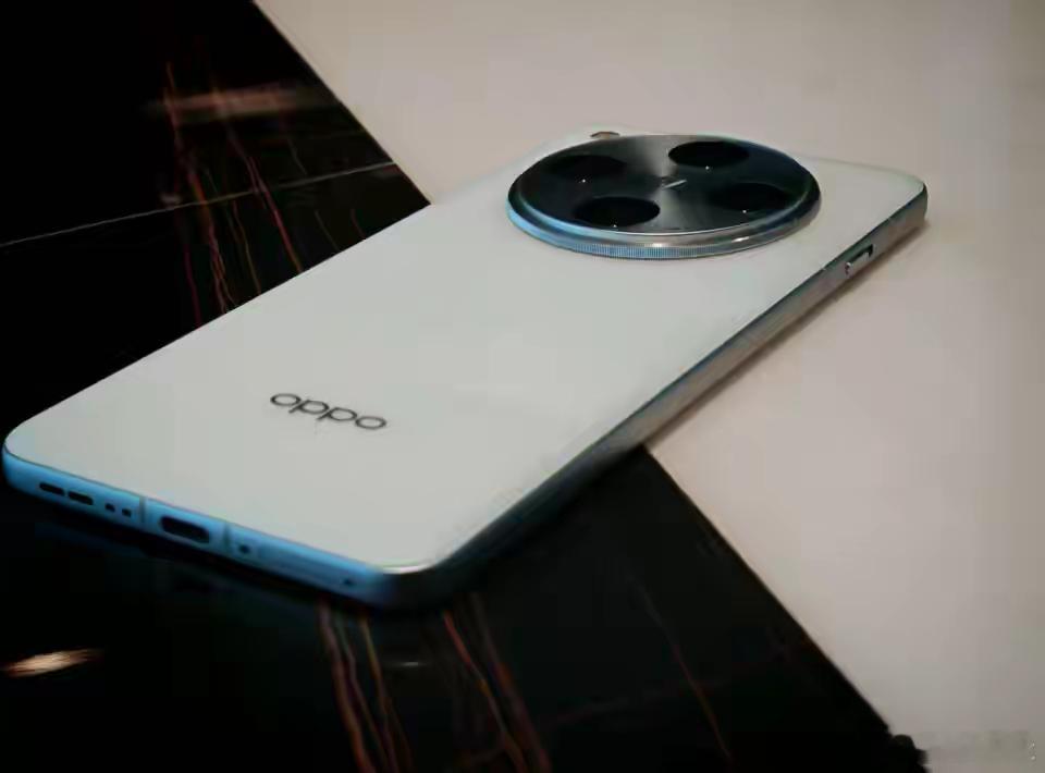 数码闲聊站[超话]   OPPO Find X9系列震撼来袭！四款直屏机型，尺寸