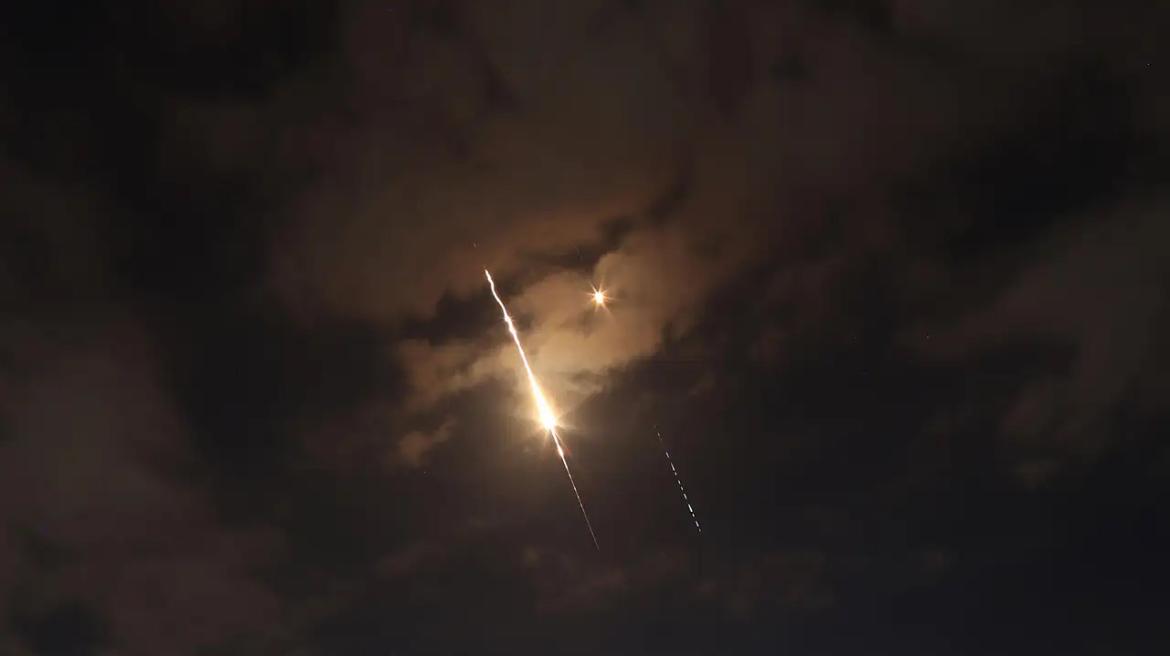 新华社消息，当地时间24日，据以色列卫生部消息，过去24小时，医院接收了122名