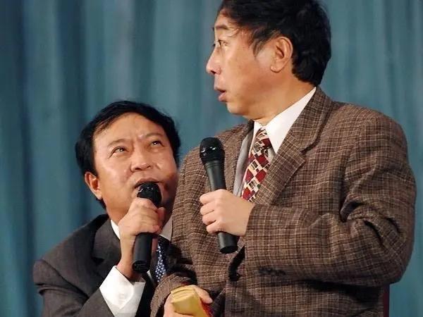 郭德纲的相声，大家真觉得那么好么？

打开相声APP，推荐位永远是德云社。票价炒