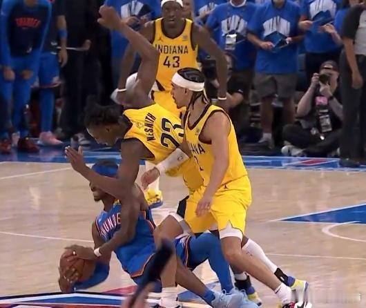 NBA新王登基内史密斯6犯毕业，上了奥比-托平！ ​​​