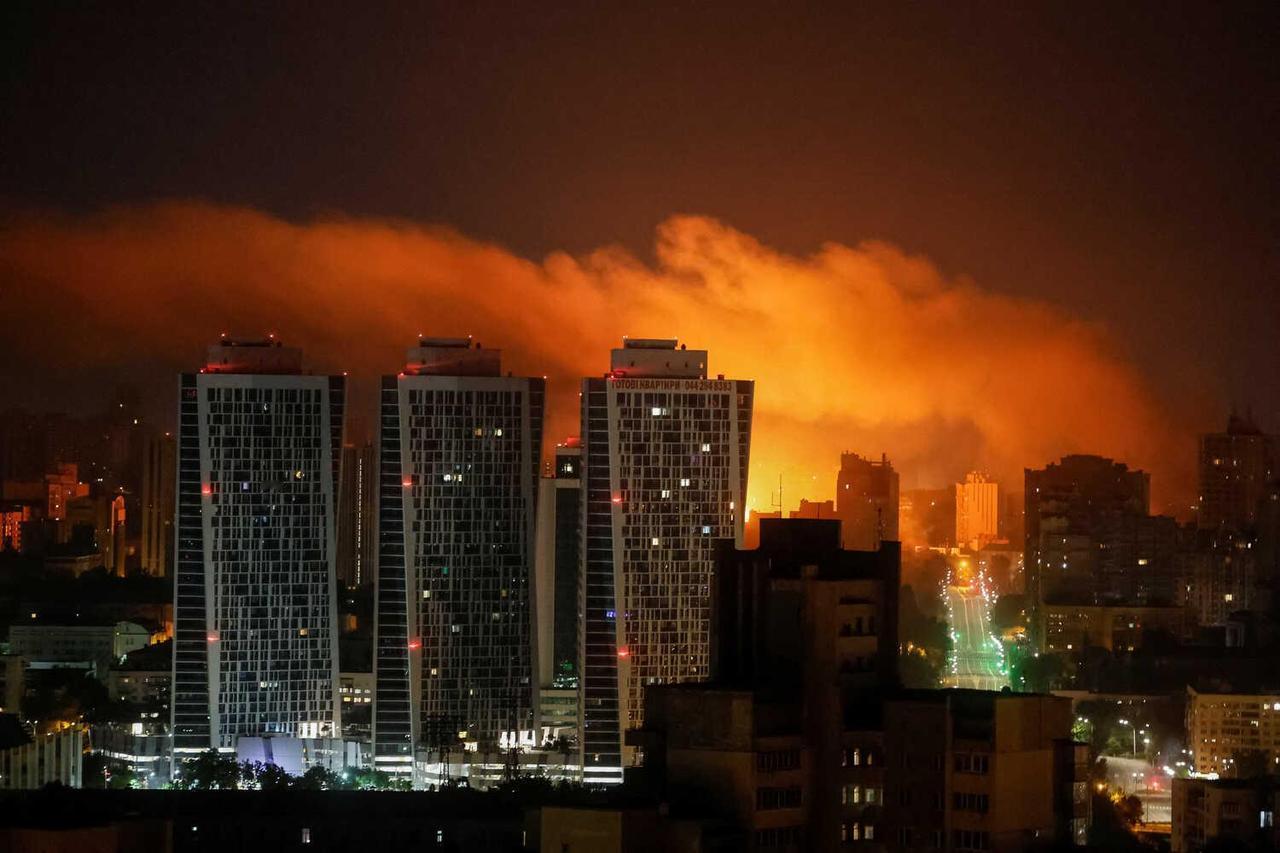 俄罗斯突然加强攻势，首次进攻乌克兰大城市，这是准备毕其功于一役？

俄罗斯当地时