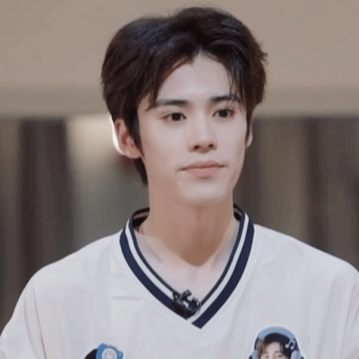 #姚景元让秦海璐周一围刮目相看# 看来小姚同学潜力无限，在新一期的芒果新生班之中