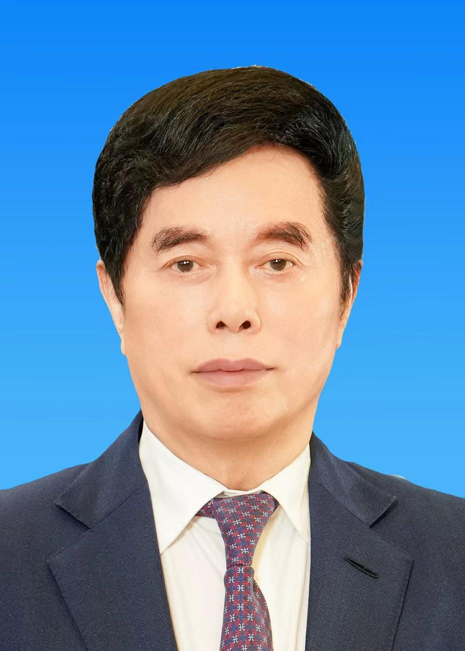 身家百亿村支书，花1.3亿为村民建427栋别墅，从乡村小作坊到行业龙头，他的巨额