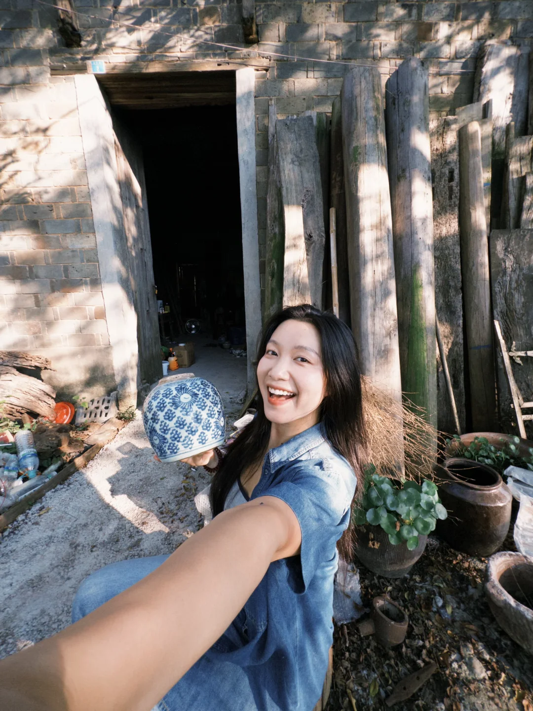 当代年轻人不爱潮牌 就爱到处收 “破烂”